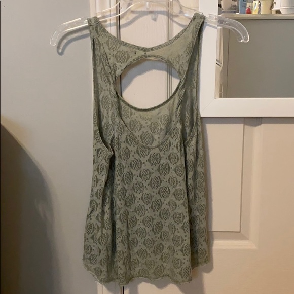 Hollister Tank - Picture 2 of 5